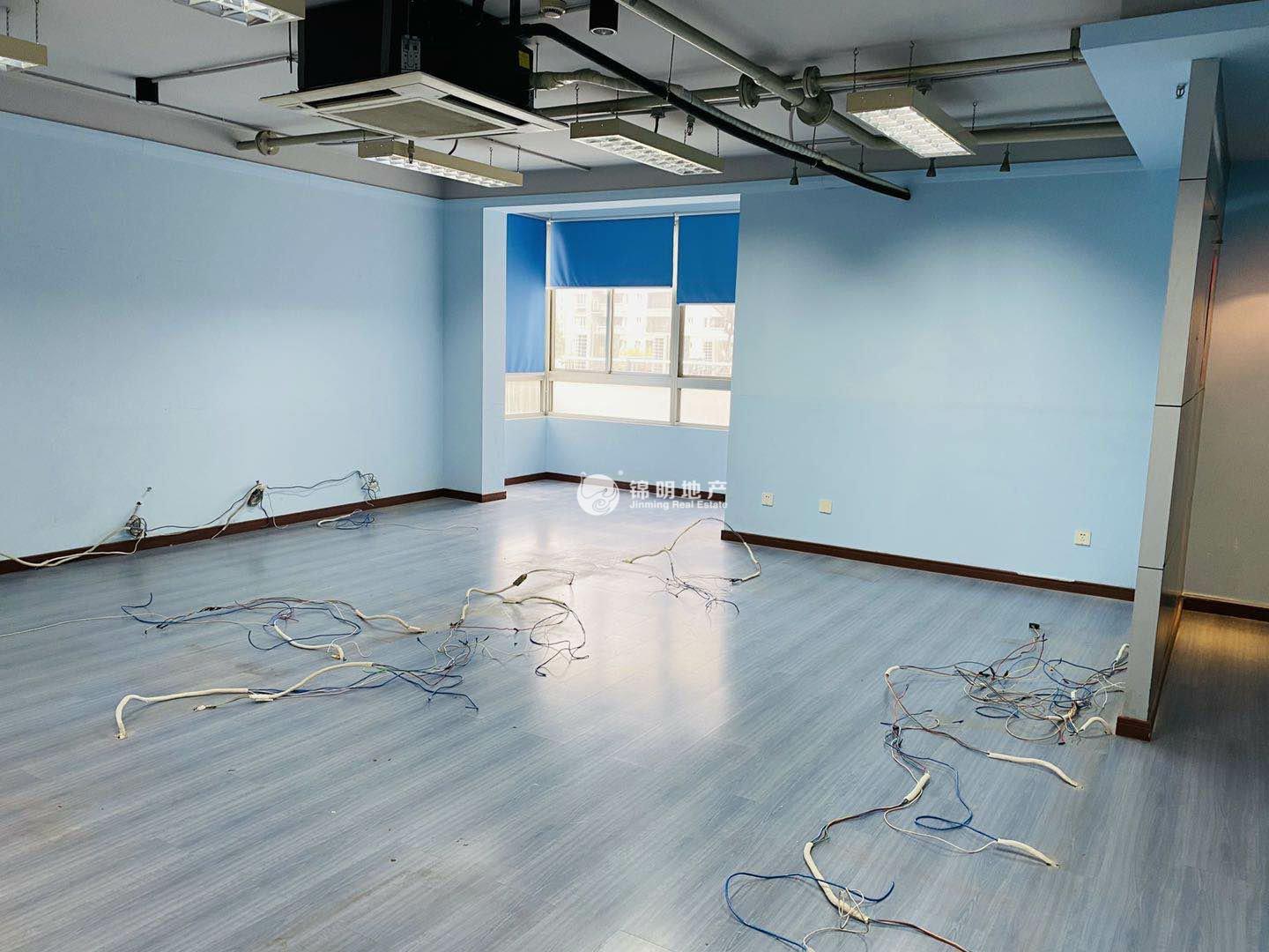 南京西路申银发展大厦175平米写字楼出租